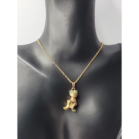 Vintage Gold Tone Frog Pendant Necklace with Green Stone Eyes Whimsical Animal - Picture 4 of 15